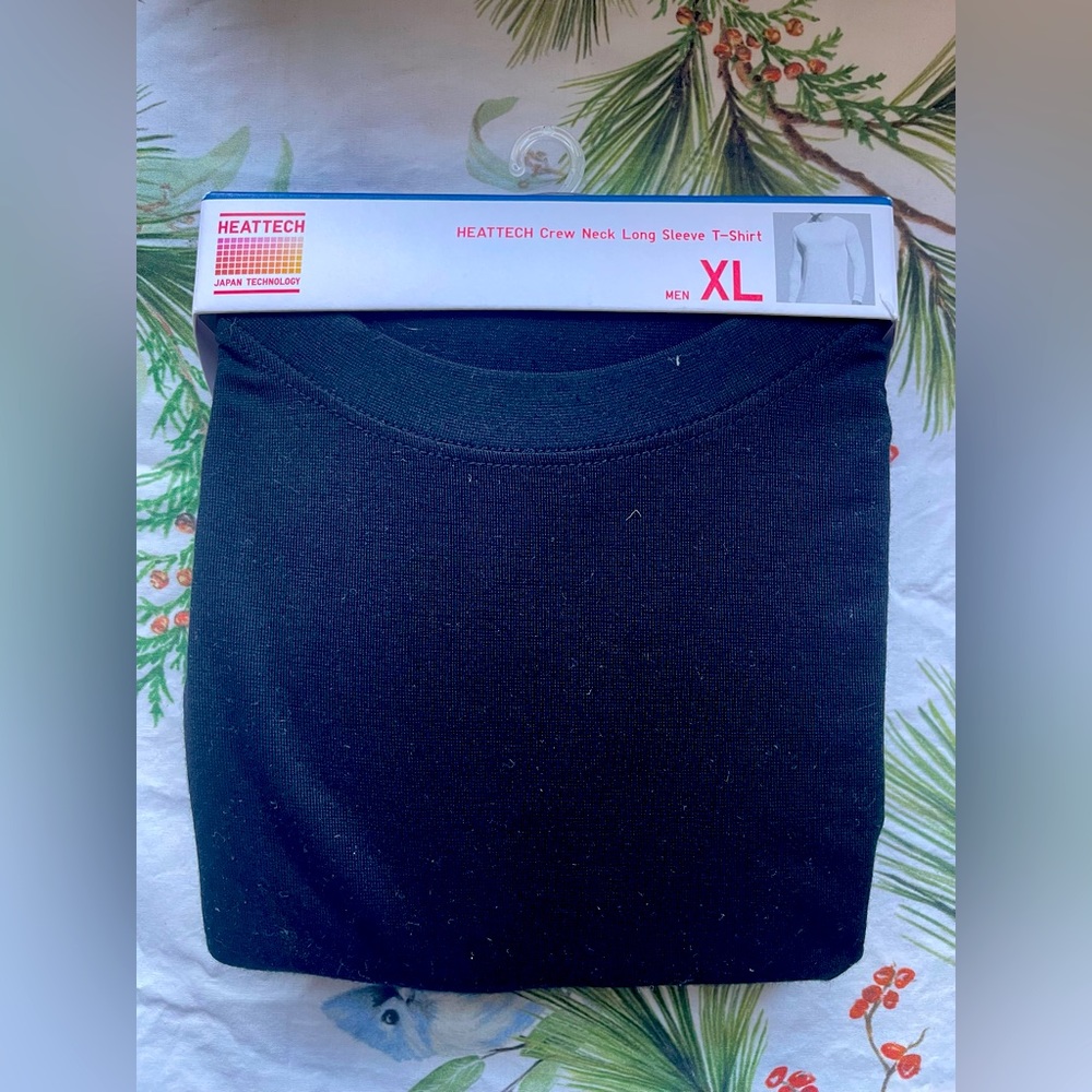 UNIQLO Heattech Crew Neck Long Sleeve T-Shirt